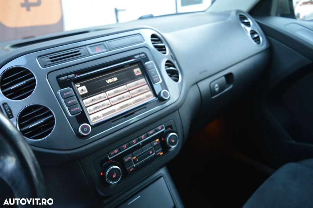 Volkswagen Tiguan 2.0 TDI DPF 4Motion BlueMotion Technology Sport & Style - 27