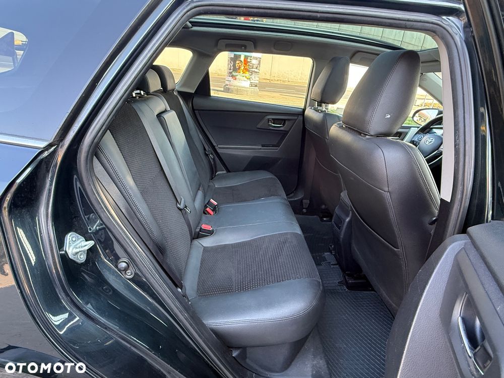 Toyota Auris - 13