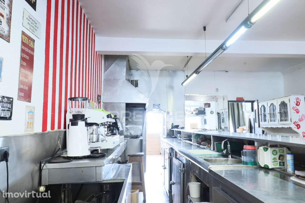 Churrasqueira / Restaurante    Valadares    Vila Nova de Gaia - Grande imagem: 2/11