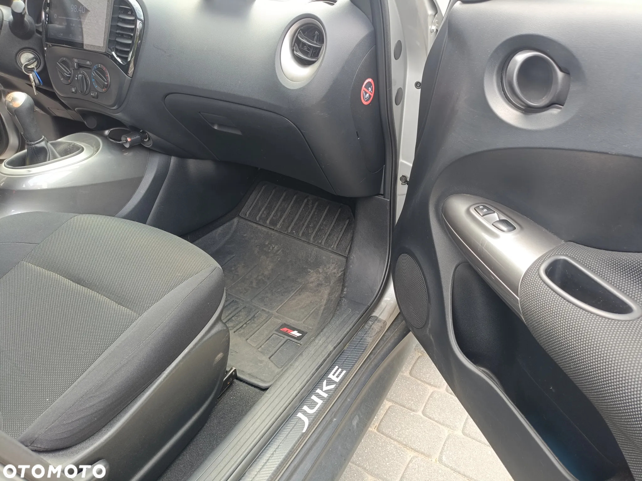 Nissan Juke 1.6 Visia - 11