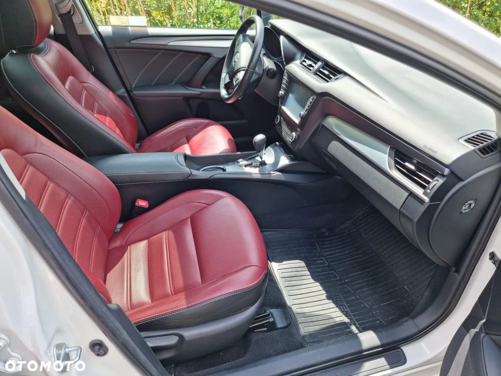 Toyota Avensis 1.8 Selection MS - 13