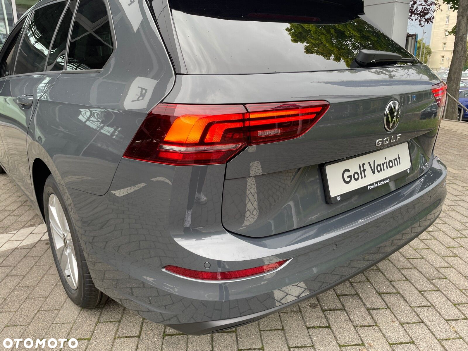 Volkswagen Golf - 32