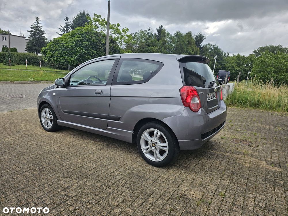 Chevrolet Aveo 1.4 16V LS - 12