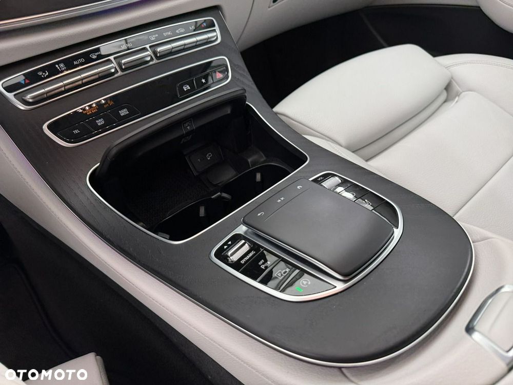 Mercedes-Benz Klasa E - 19