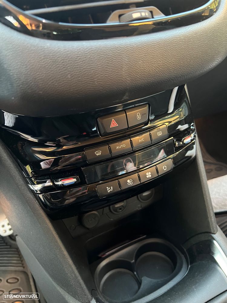 Peugeot 208 1.6 e-HDi Allure - 10