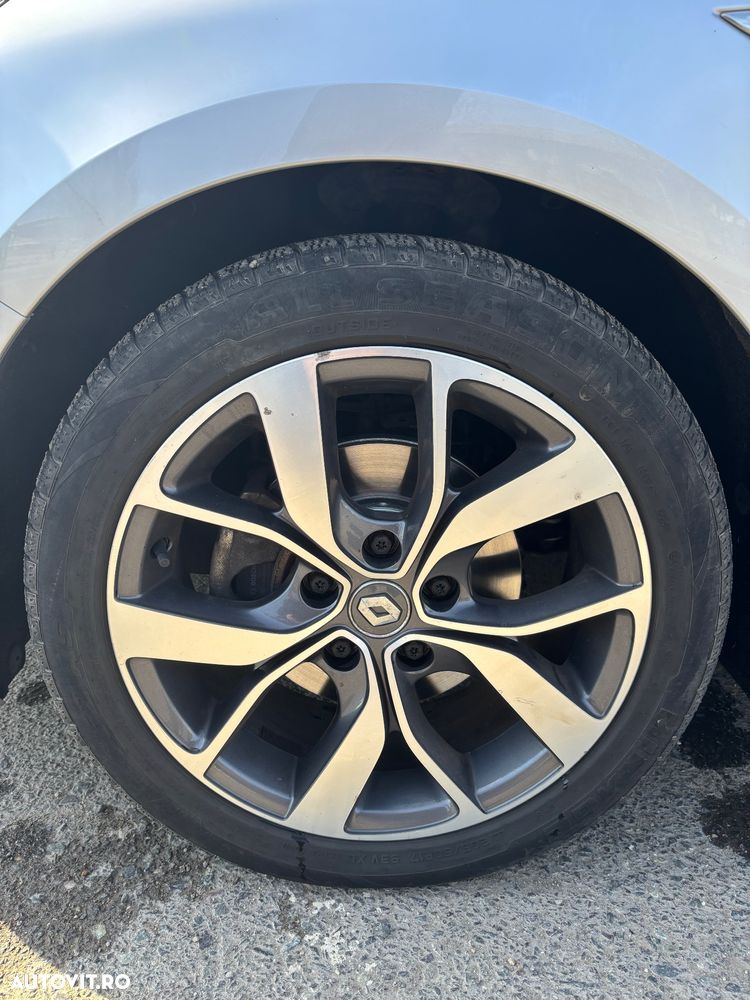 Renault Megane ENERGY TCe 130 BOSE EDITION - 24