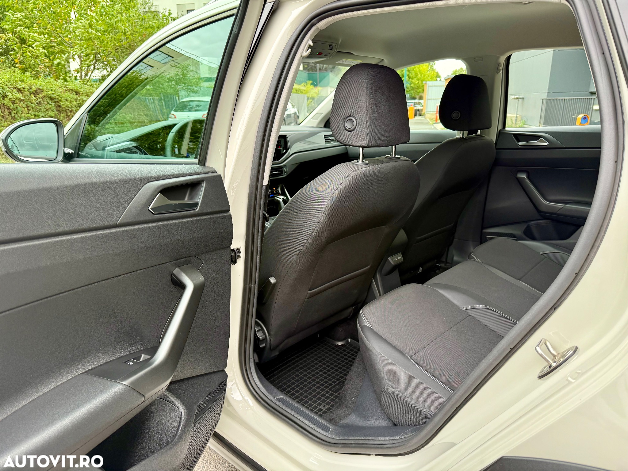 Volkswagen Taigo 1.5 TSI 150CP DSG7 Style - 8