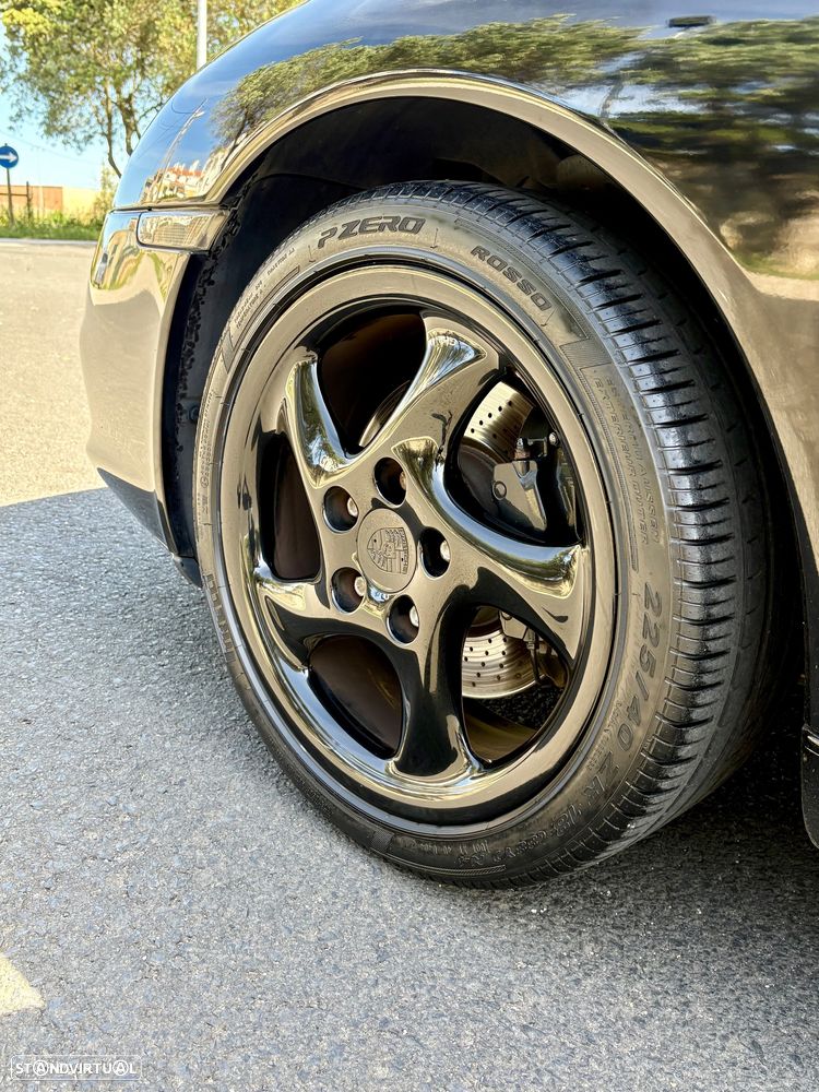 Porsche 911 (996) Carrera - 13