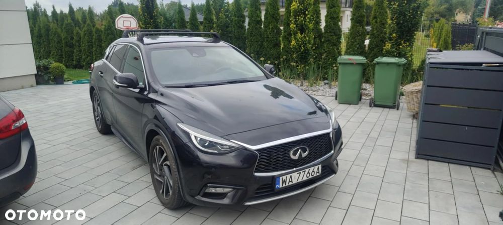 Infiniti Q30 1.6t Premium 7DCT - 1