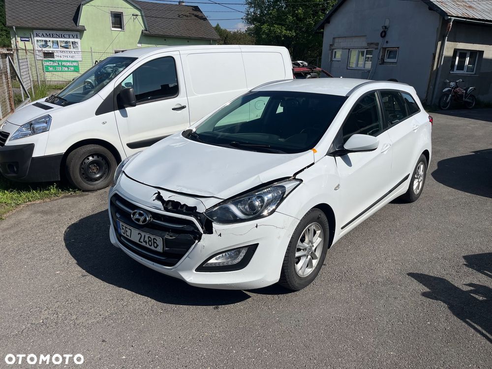 Hyundai i30 1.6 Premium - 1