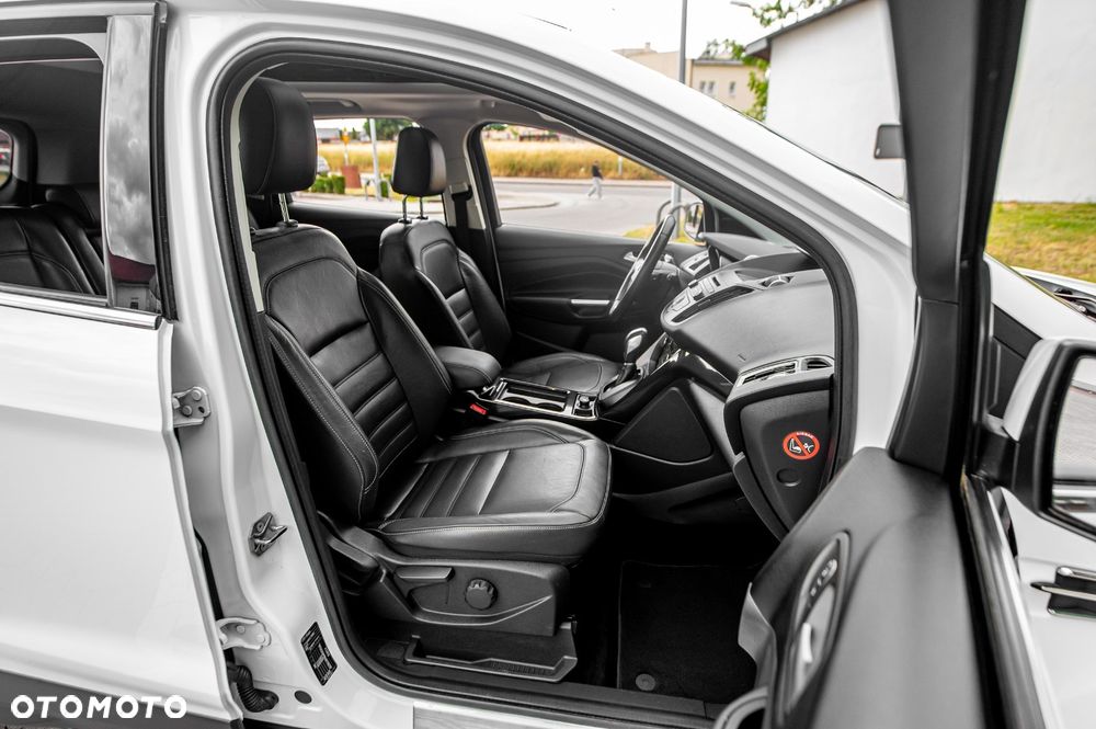 Ford Kuga 1.5 EcoBoost 4x4 Titanium - 38