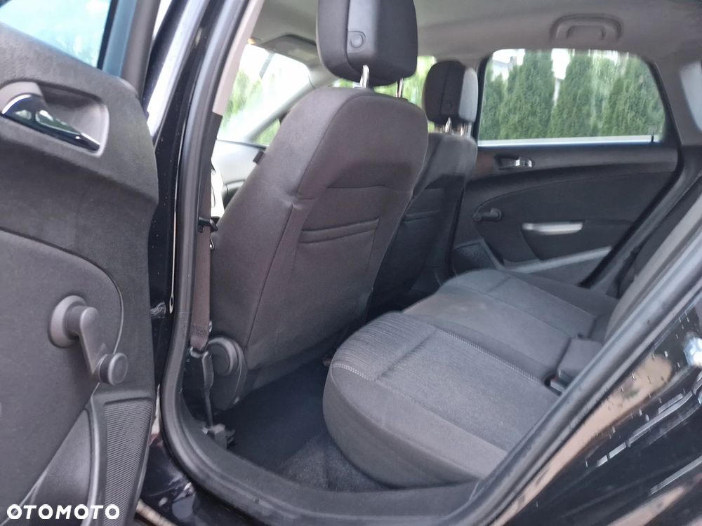 Opel Astra 1.6 NAVI - 40