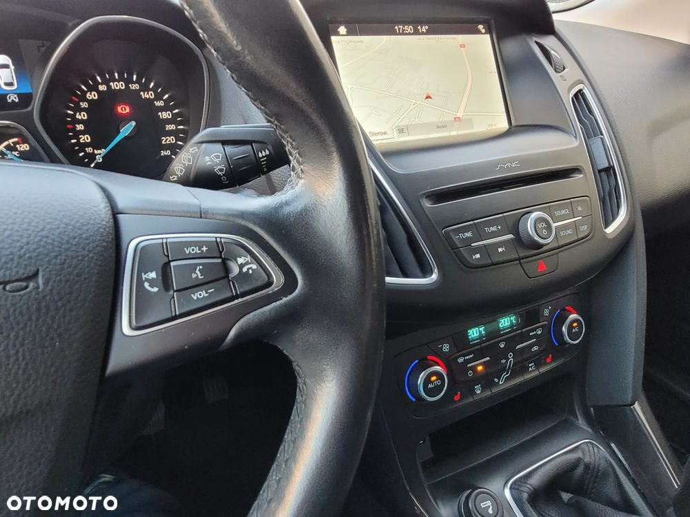 Ford Focus 1.0 EcoBoost STart-Stopp-System TITANIUM - 14