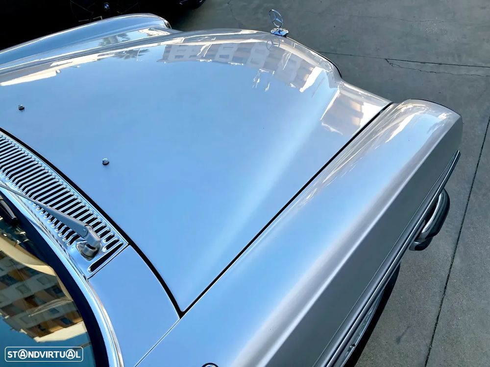 Mercedes-Benz 250 - 40