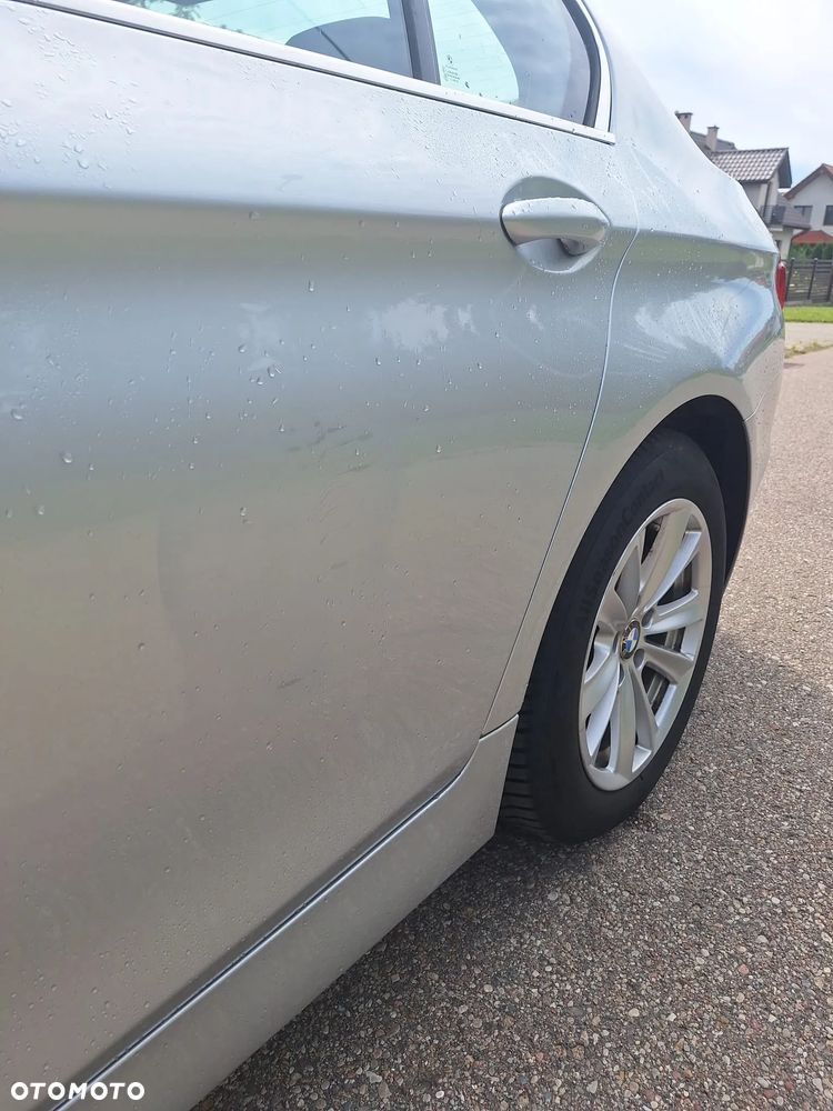 BMW Seria 5 520i - 7