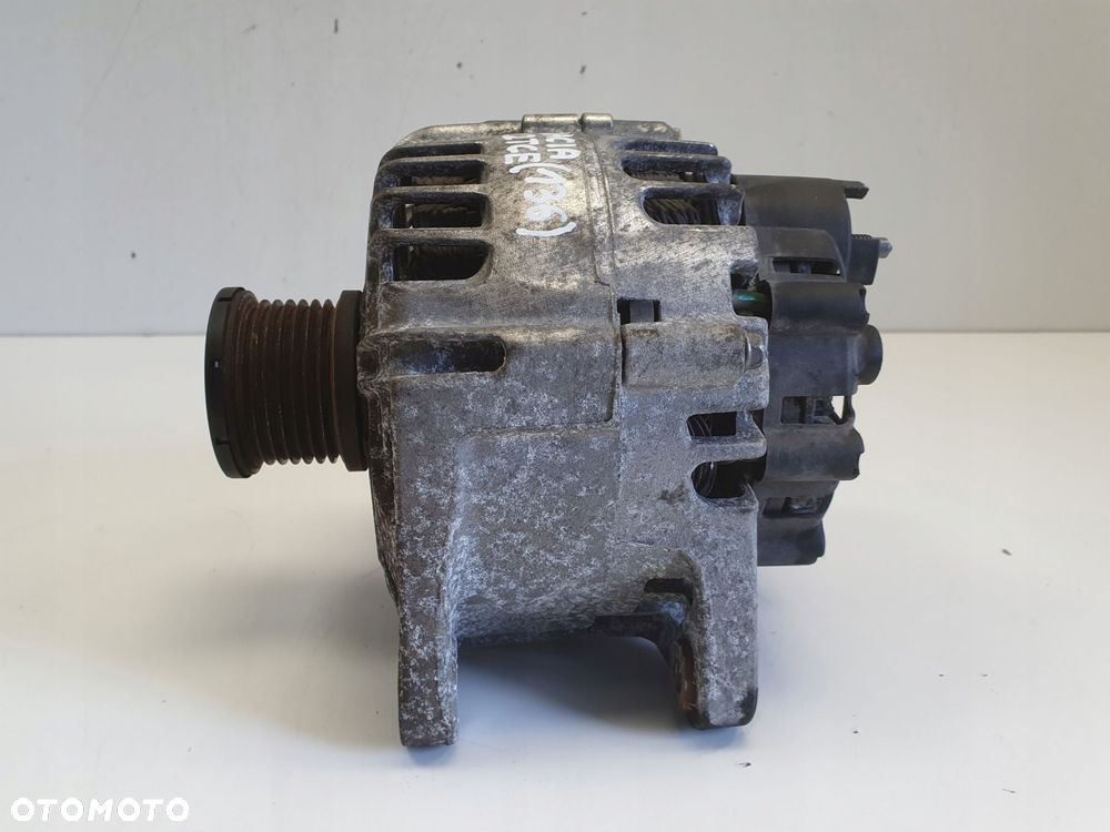 ALTERNATOR Dacia Duster I 1.2 TCe _ 231000091R valeo Alternator Oryginał - 13