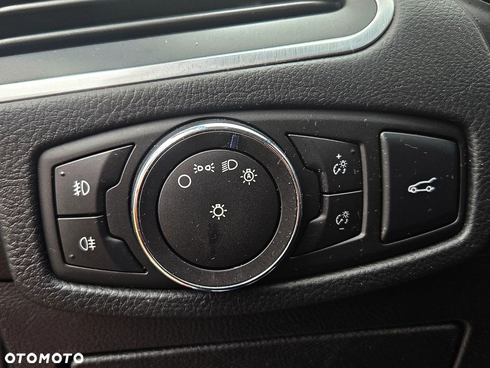 Ford S-Max ver-2-0-tdci-bi--turbo-titanium-powershift - 33