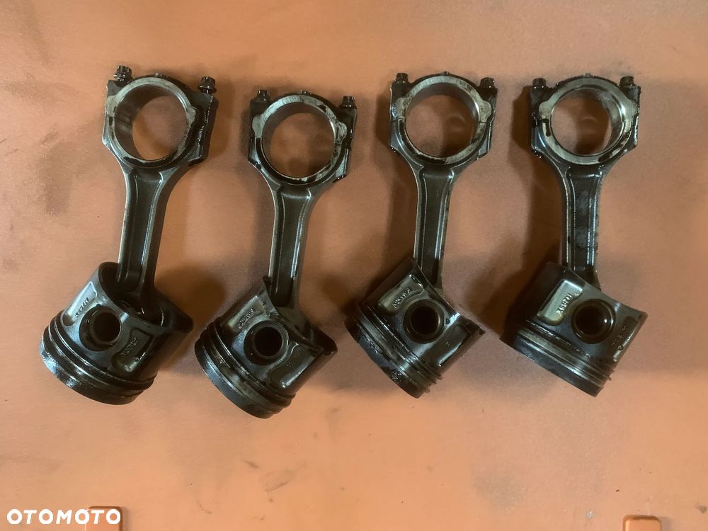 BOXER JUMPER 2.2 E5 2011-2016r  Tłok Tłoki silnika kompletne - 1