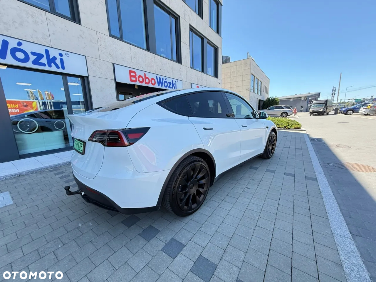Tesla Y Long Range RWD - 9