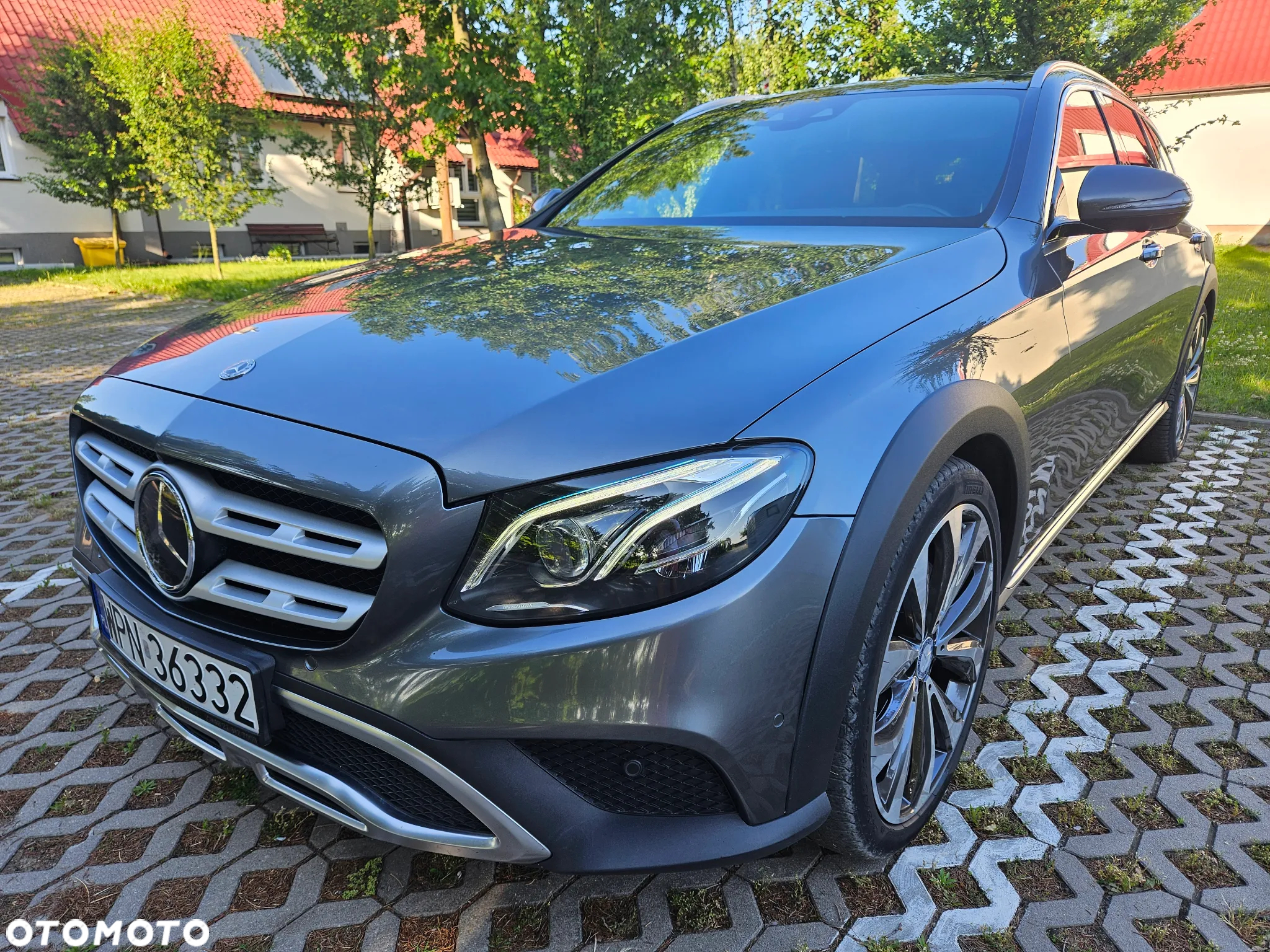 Mercedes-Benz Klasa E 220 d 4-Matic All-Terrain - 3