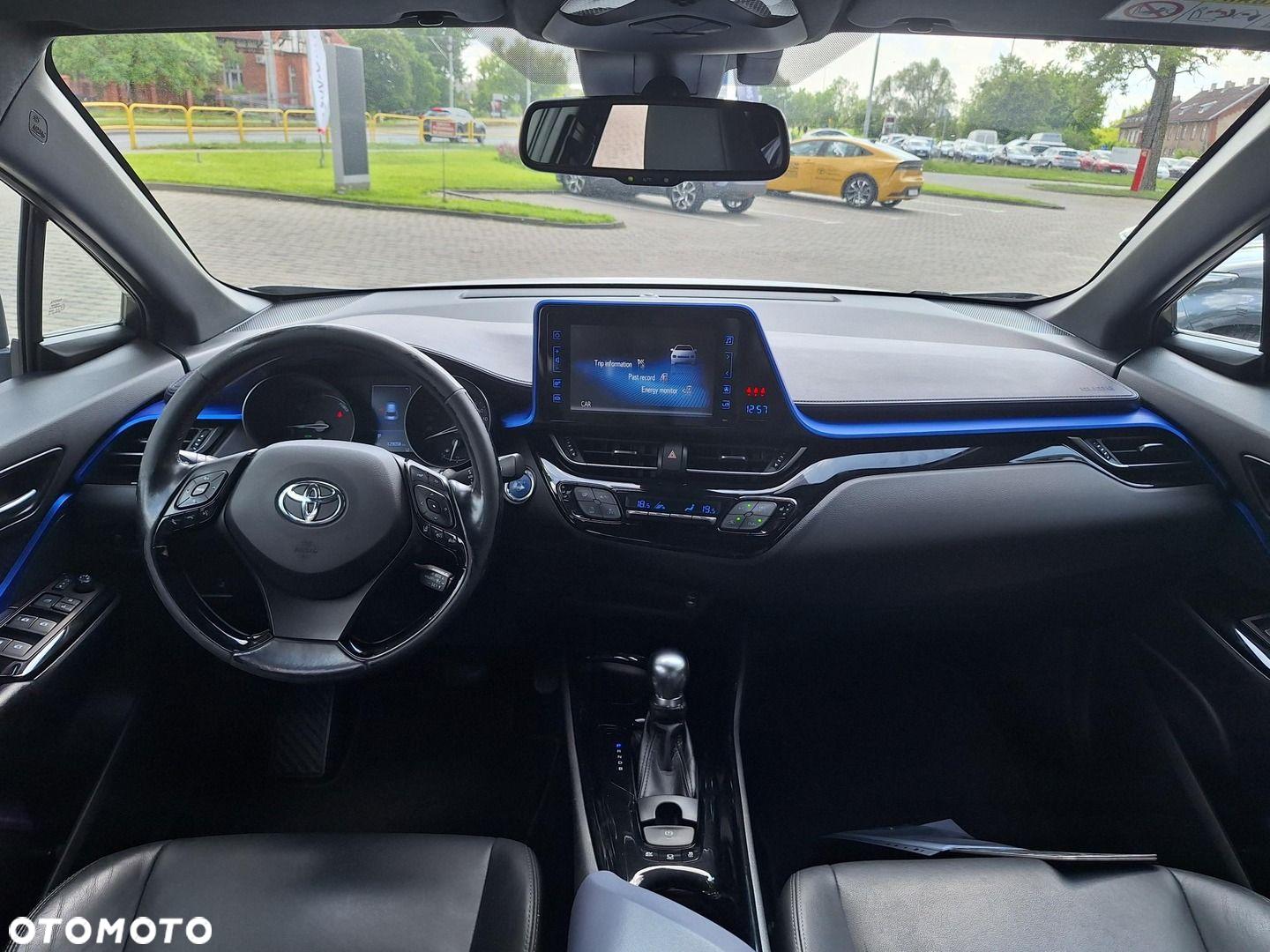 Toyota C-HR - 12