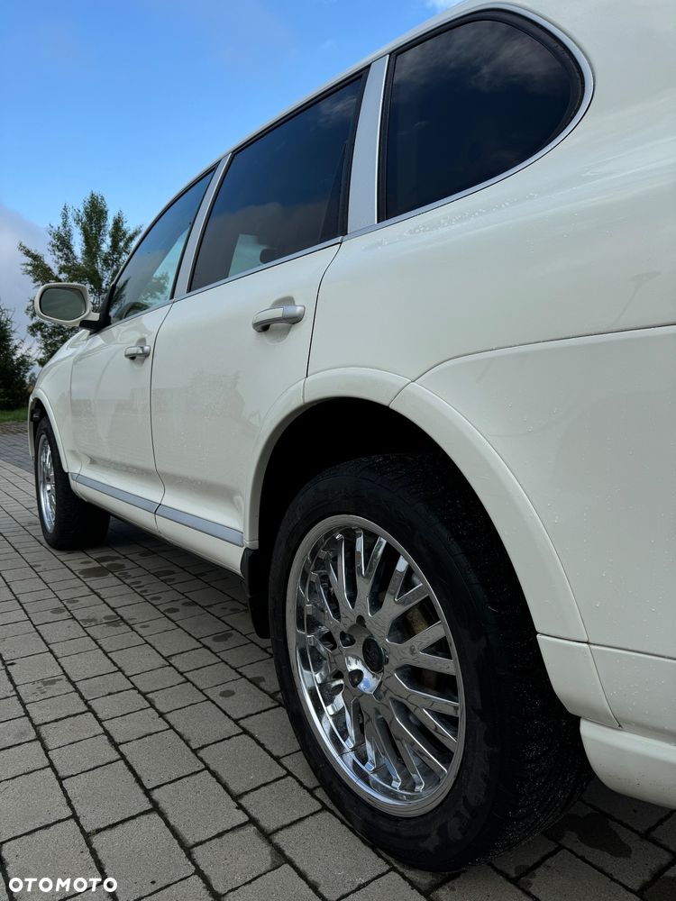 Porsche Cayenne - 7
