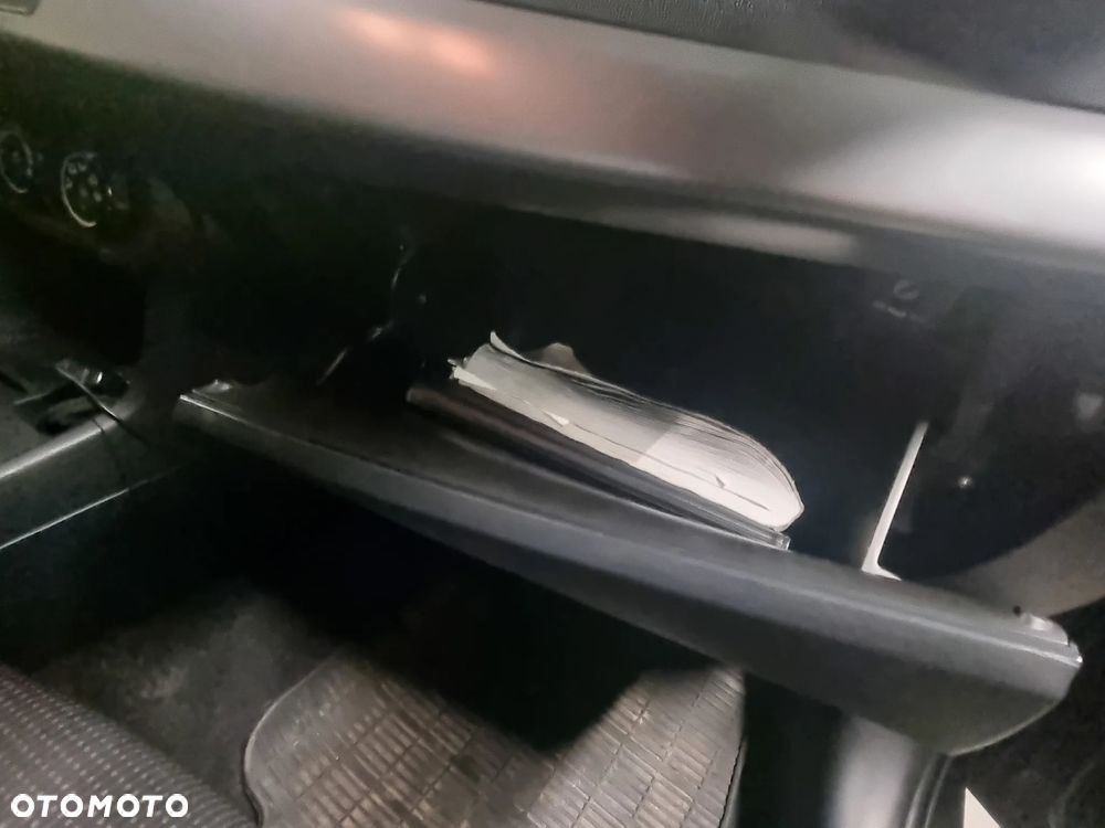 Mitsubishi Lancer 1.6 Inform - 16