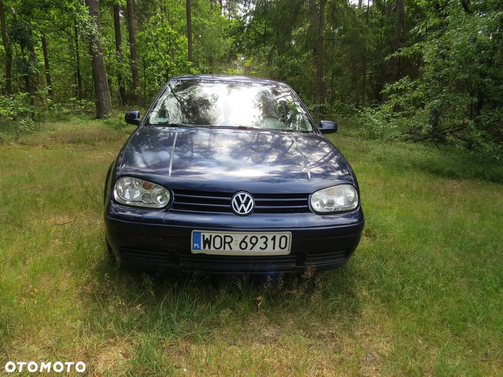 Volkswagen Golf - 6