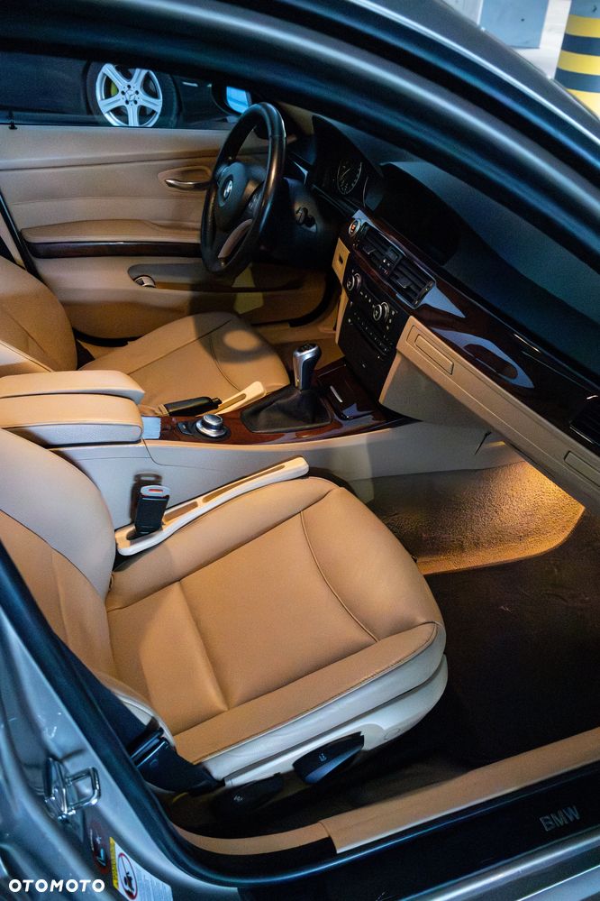 BMW Seria 3 320d - 9