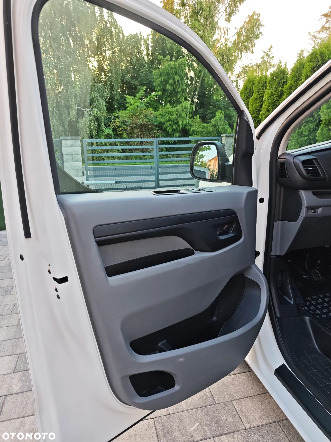 Opel Vivarto - 15