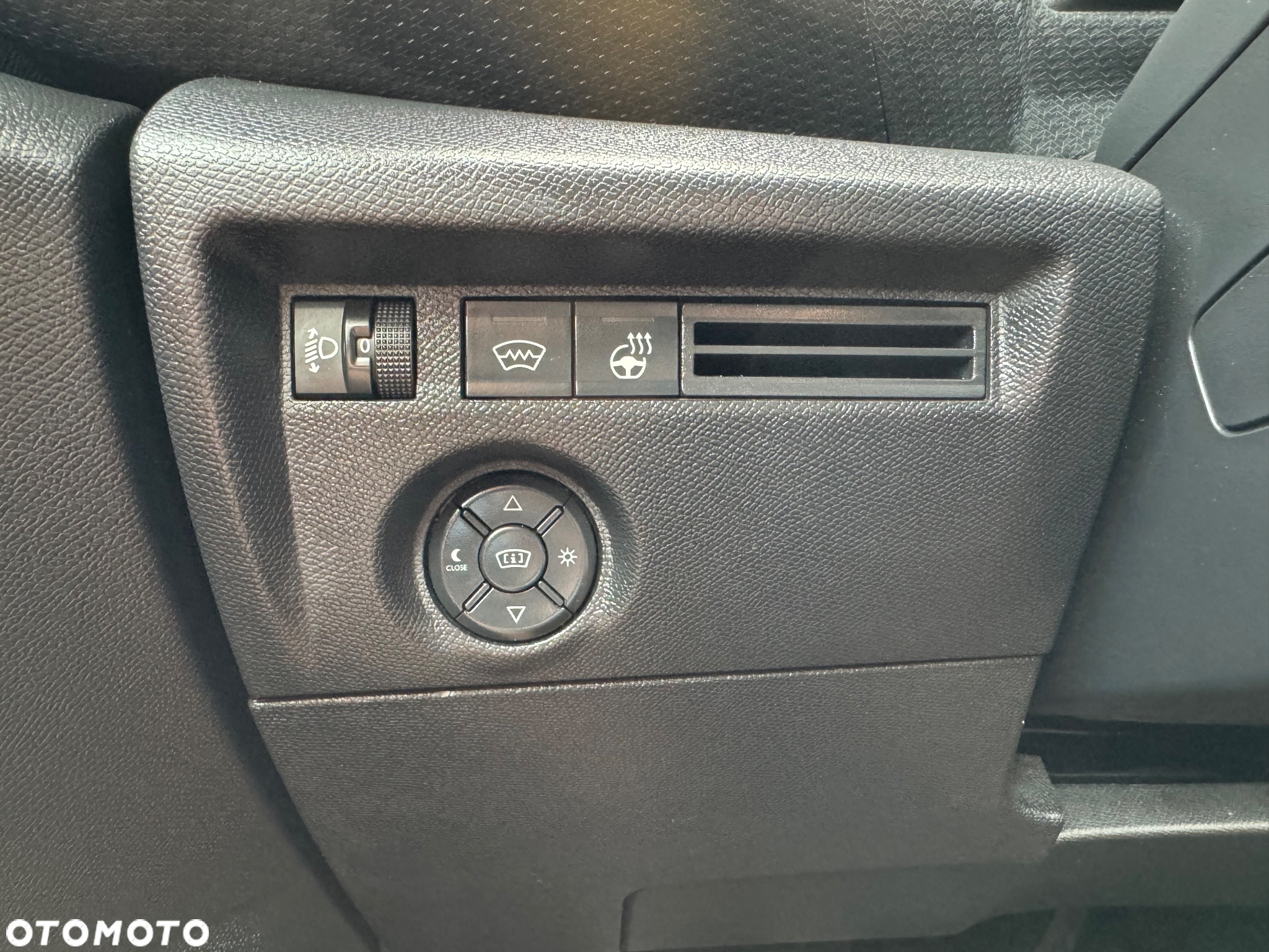 Citroën C4 PureTech 130 Stop&Start SHINE - 18