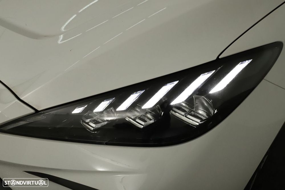 MG MG4 64 kWh Luxury - 6