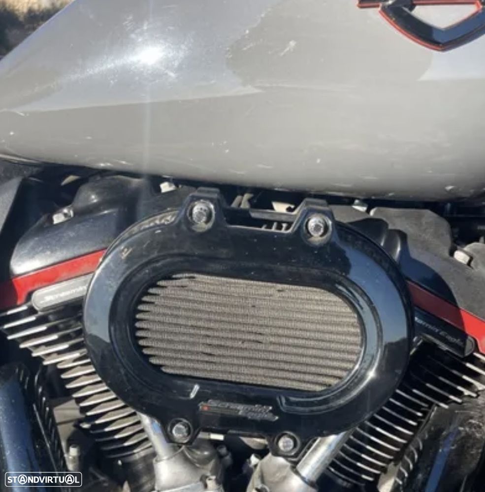 Harley-Davidson Street GLIDE CVO - 7
