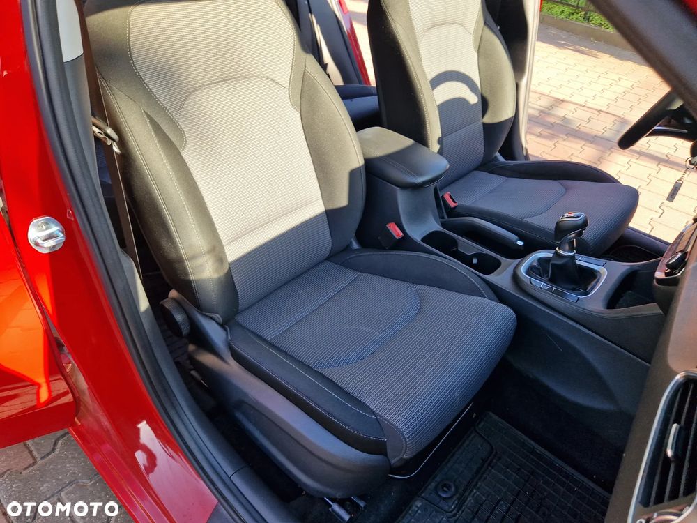 Hyundai i30 1.5 DPI Classic + - 22