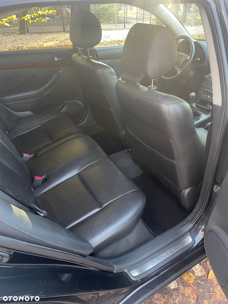Toyota Avensis 2.0 VVT-i Prestige - 10