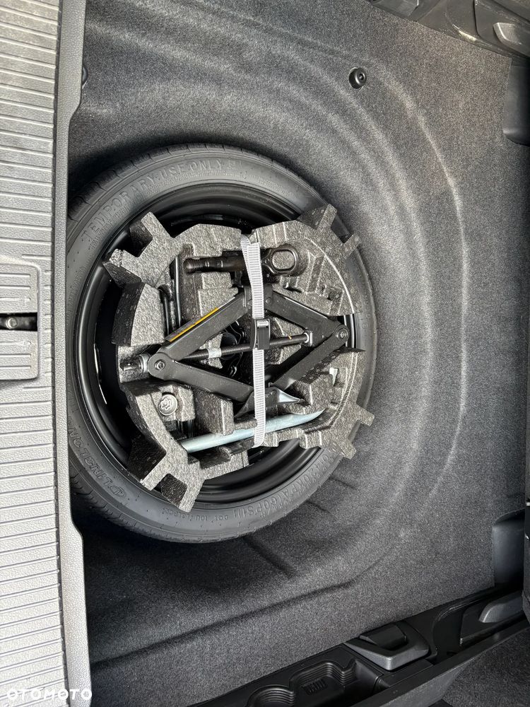 Volkswagen Passat - 14