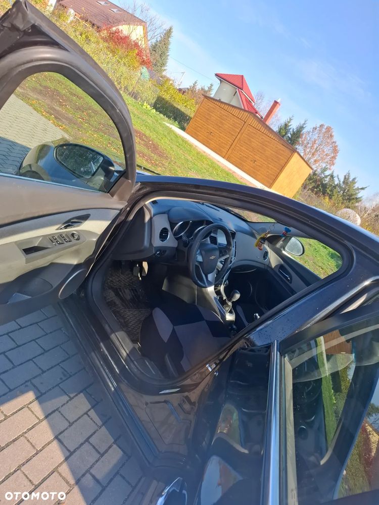 Chevrolet Cruze 2.0 LS - 6