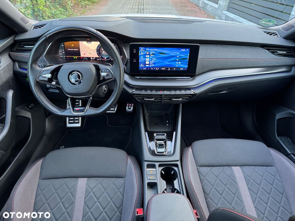 Skoda Octavia 2.0 TDI DSG RS - 23