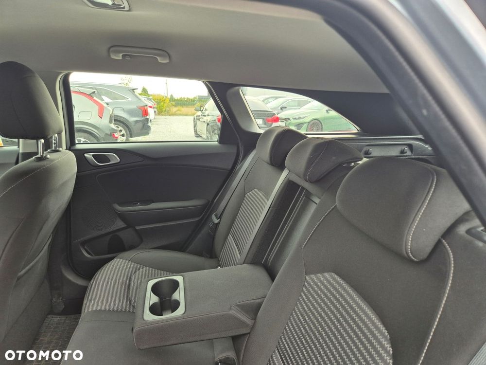 Kia Ceed 1.5 T-GDI M - 12