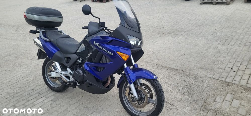 HONDA VARADERO 1000 SD02 SD 02 owiewka osłona boczek zbiornik silnik zawieszenie set podnóżek swap siedzenie chłodnica regulator moduł przełącznik przekaźnik licznik wiązka tłumik czasza wypełnienie licznik silnik stelaż - 1