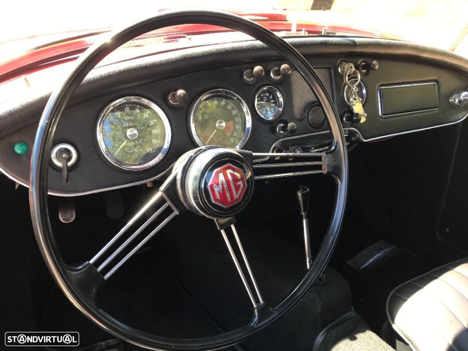 MG MGA - 10