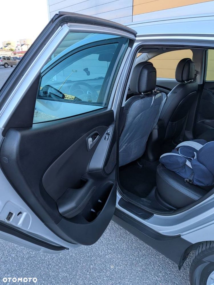 Hyundai ix35 2.0 CRDi 4WD Automatik Premium - 14