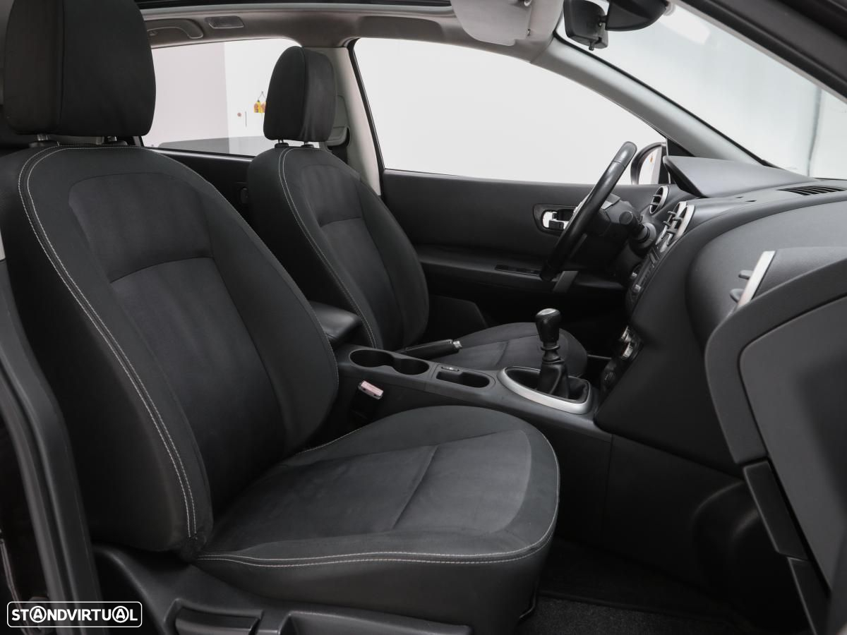 Nissan Qashqai - 12