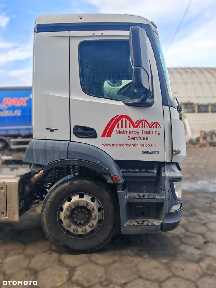 KABINA BETONIARKA MERCEDES ACTROS / ANTOS / AROCS - 4