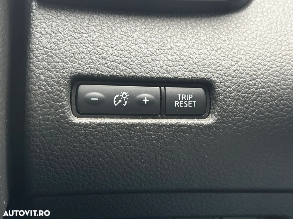 Nissan Qashqai 1.3 DIG-T N-CONNECTA - 25