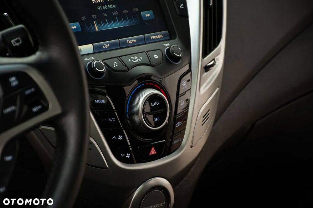 Hyundai Veloster 1.6 blue Premium - 39