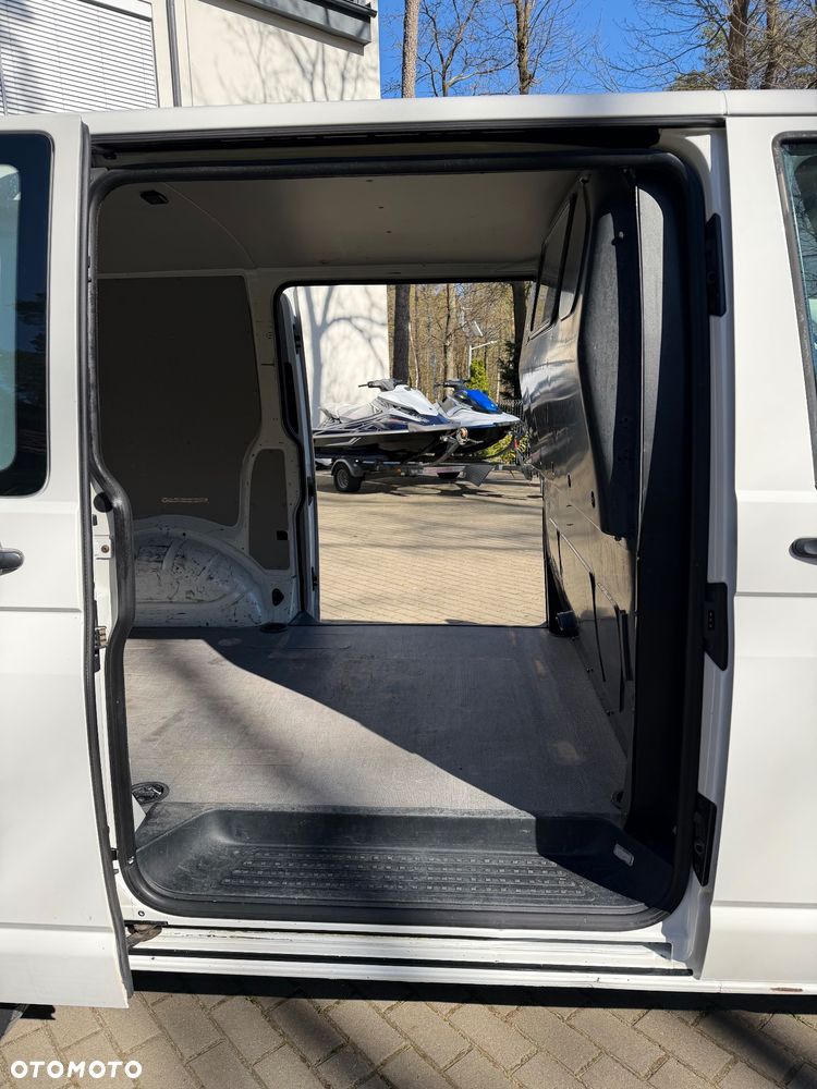 Volkswagen Transporter - 12