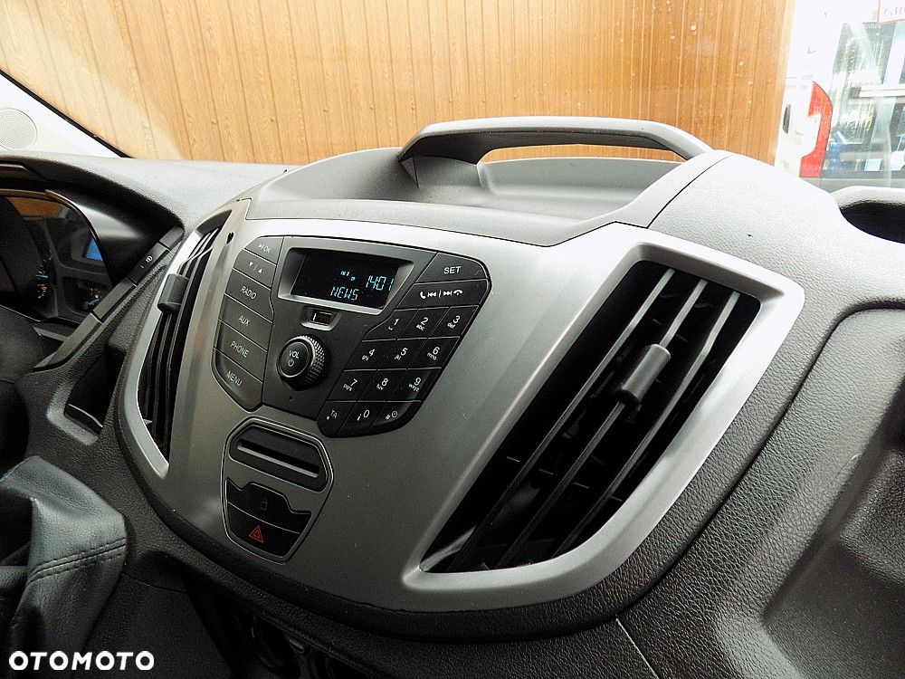 Ford Transit - 12