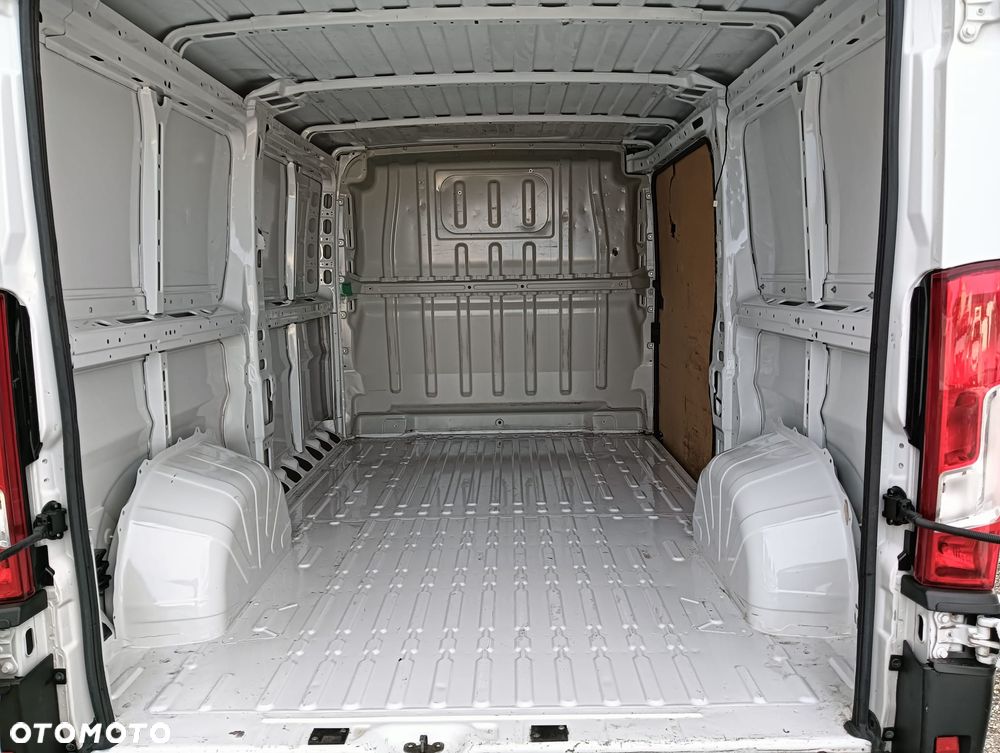 Fiat DUCATO FURGON BLASZAK L2H1 NR 823 - 9