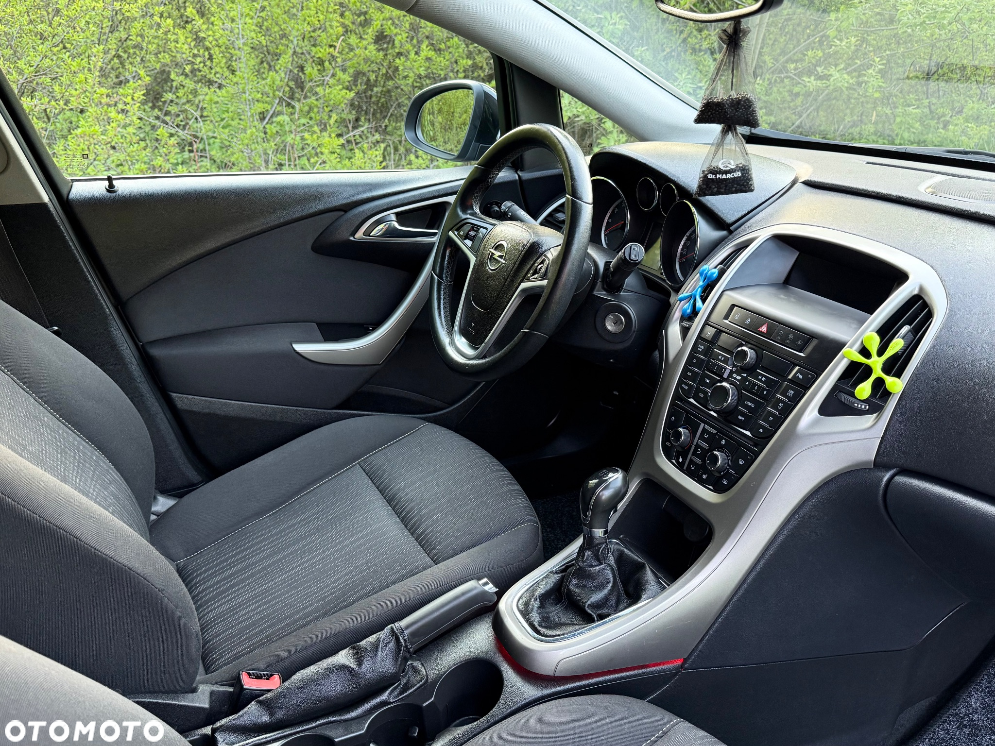 Opel Astra 1.6 Design Edition - 32